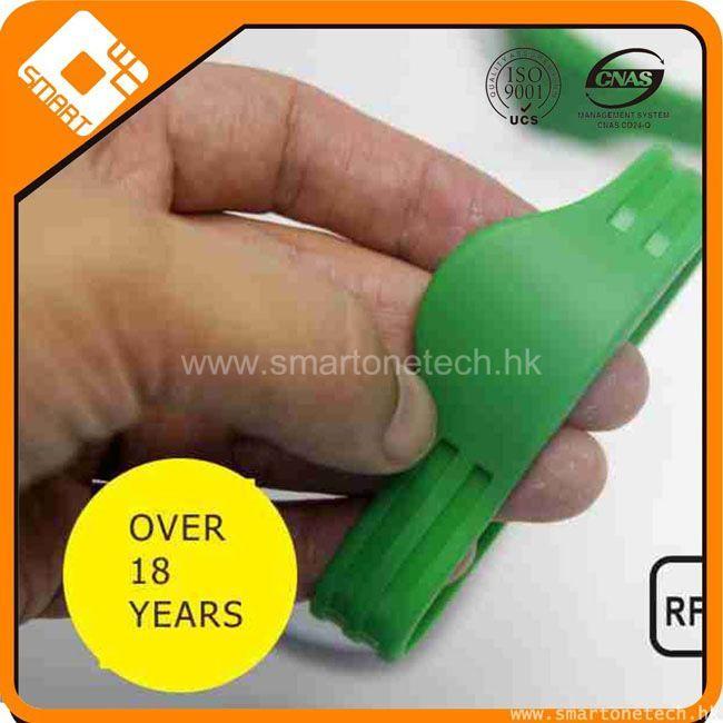 Reusable RFID Silicone wristband，Customized color RFID Wristband